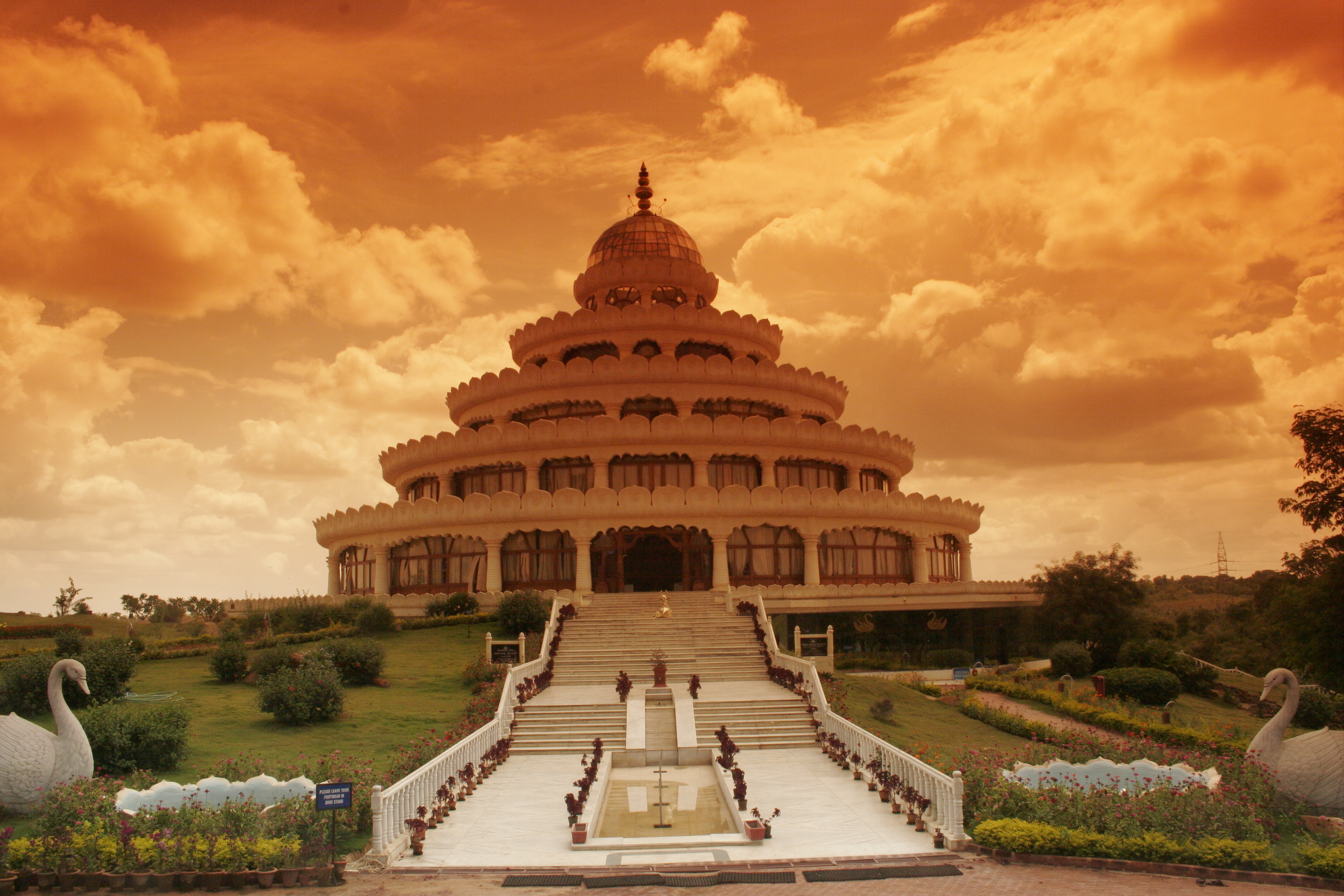 india meditation retreats